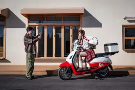 2025款NS125LA上市，10480元起配置升级，还有ABS版本图片