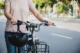 自行车肇事担全责，非机动车不是交通违法的“挡箭牌”图片