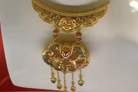 一早便赶到胖东来抢黄金，你会吗？图片