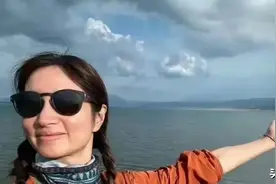 朱亚文的老婆沈佳妮，新疆自驾游，素颜状态很好图片