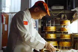 运满满明星司机和玉龙：行行出状元，会做蛋糕的货车司机图片