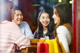 生病后才发现：同事，同学，朋友，都不过是你人生中的过客而已图片