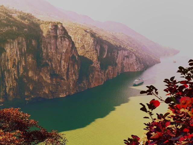 七律·长江三峡游（平水韵）