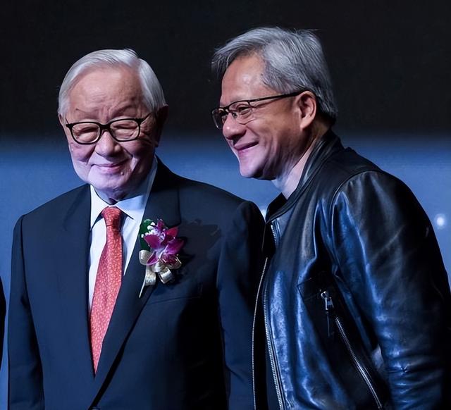 全球最大企业横空出世！市值突破4万亿元，相当于18个阿里的总和