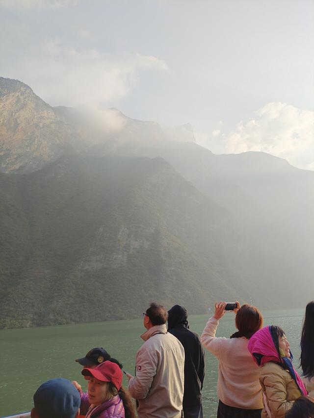 鄂渝行第三天：小红船.瞿塘峡.巫山.神女天路