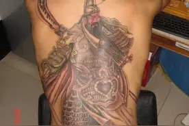 为啥不能纹睁眼关公图片