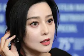 范冰冰也扛不住生图了，嘴唇起皮、手爆青筋太显老，眼里没了光芒图片