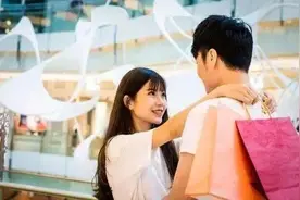 你无意间和异性做过最暧昧的事是怎样的？看看网友大家的曾经图片