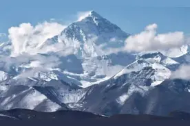 珠峰“睡美人”：冰封9年，儿子不止一次在网上看到母亲遗照图片