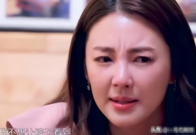 代孕只是冰山一角！张雨绮再迎2大噩耗，38岁就把未来的路封死