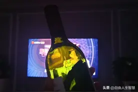 开车的习惯，多少会暴露一个人的性格，教你几招开车识人术，很准图片