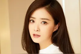 蒋欣：16岁北漂20岁买房，至今40岁无人敢娶，活成谁都惹不起的人图片