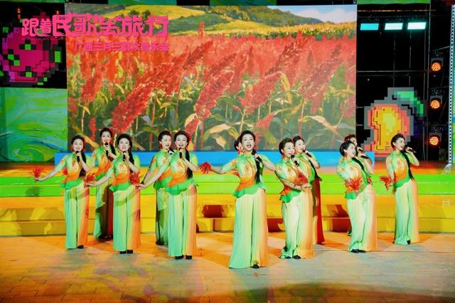 “跟着民歌去旅行”广西三月三群众音乐会在南宁唱响