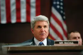 解放军演习刚结束，一架专机降落岛内，一待就是5天，大陆已表态图片