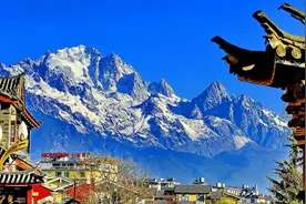 云南省320个景区对台湾“首来族”减免门票费用图片