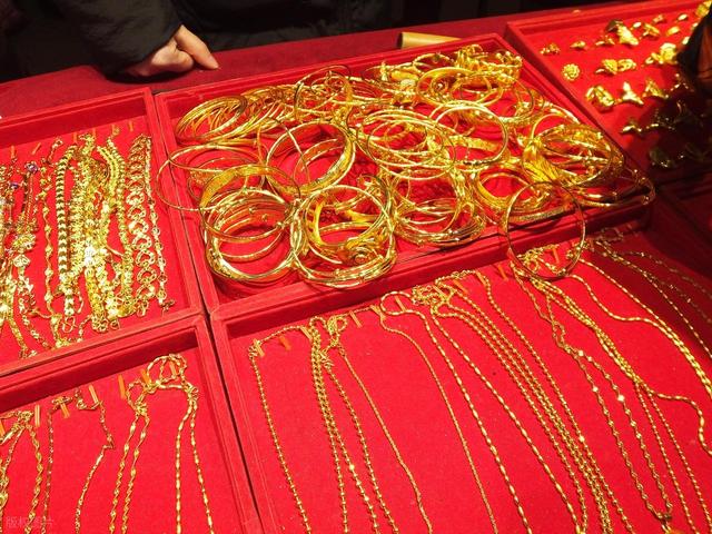 金、银价格涨飞，图便宜还得小心，有廉价首饰致癌物超标9000多倍
