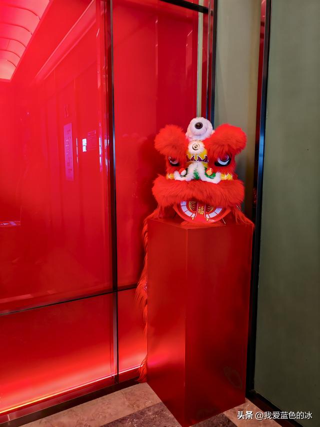 在广州入住这家酒店寻找“RED”，想起了大家来找茬游戏