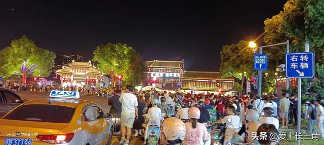 太火爆！无锡南长街深夜依旧“人从众”，日均客流20万人次！