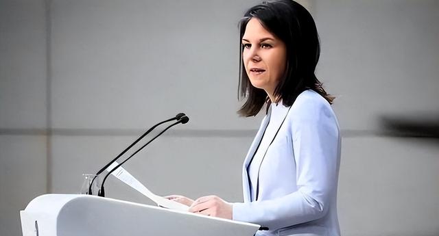 对华强硬的80后女政客	，正式就任联合国大会主席：联合国完蛋了