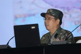 孤军深入敌后干掉16人、灭一个连部，老山英雄今已退休，家庭美满图片