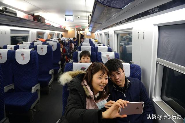 明明高铁更快，为啥还有人守着绿皮火车跑一夜，答案比你想的现实