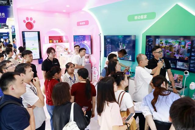 0下载、0学习、0门槛：中国移动让AI触手可及
