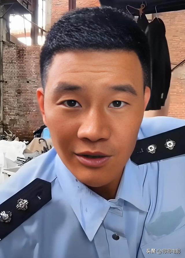 嘎子亲手把自己送进拘留所，那个童年小英雄，终究活成了“反派”