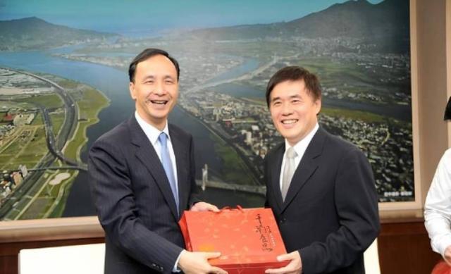 票数大幅领先	，国民党新主席人选已经定了？张亚中通告全岛一句话，两岸是一家人