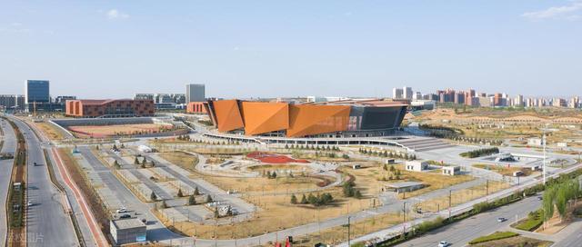 陕西面积最大城市，相当于4个西安，也是陕西最富的城市