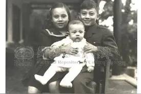 蒋中正长孙蒋孝文，从童年到死亡的老照片，曾卧床19年，54岁去世图片