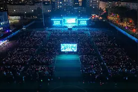 黑龙江密山：歌星汇集引吭高歌 国庆中秋双喜临门图片