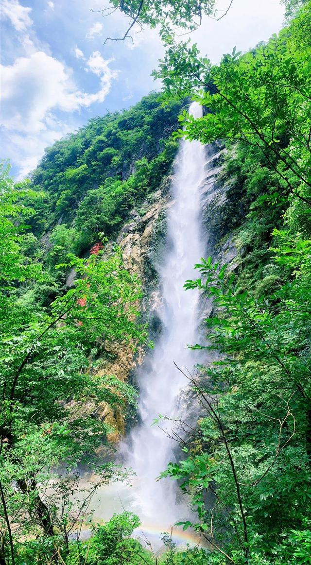 外交男神赵立坚向全球推荐明月山!