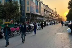 印巴冲突下的巴基斯坦华人：回国机票多次被取消，价格涨了两三倍图片