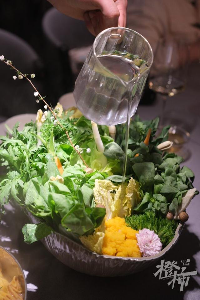 花胶煲干菜 2026年花胶菜干汤功效与禁忌