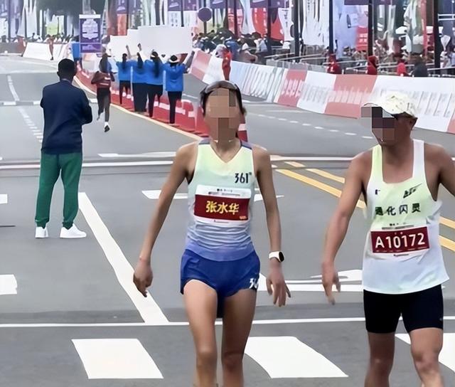 丈夫公开发声！官宣辞职才5天，最快女护士竟走上了另一条上坡路