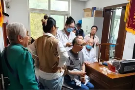 这个社区卫生服务中心有位90岁老中医，挂号费仅收1元！还有“独门膏药”治痛风效果特别好图片