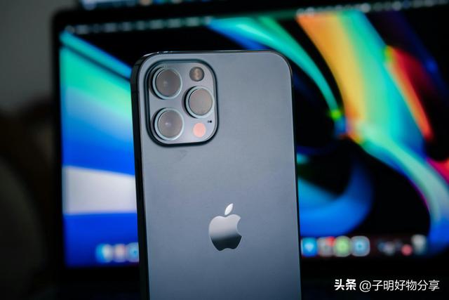 iPhone迎来三年爆发期：超薄旗舰、折叠屏、全玻璃曲面iPhone