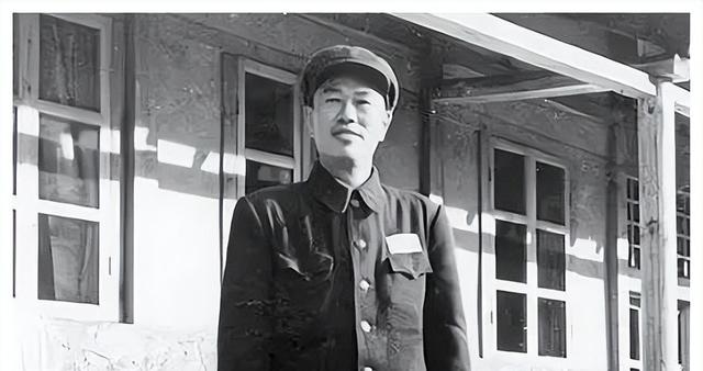 77年邓华复出，叶剑英问他有何要求，邓华：让我老哥重回部队工作