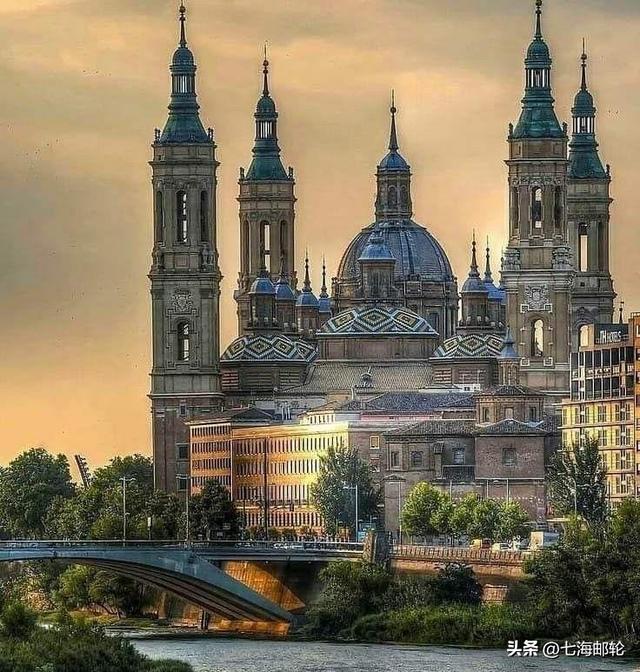 没有之一 今年地中海选游轮 肯定是25万吨新纪录海洋神话号加上西葡