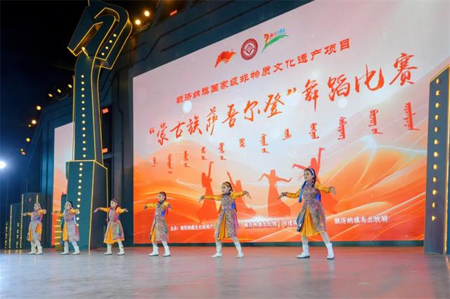 传承文化记忆 共谱时代欢歌——额济纳旗文旅活动点燃夏夜激情