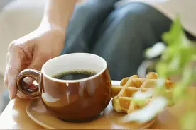 心率越快对健康的影响越严重：心率增快到多少，需要进行治疗？图片