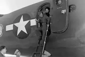 国民党败退台湾带走了什么？又留下了什么？一穷二白是这样来的图片