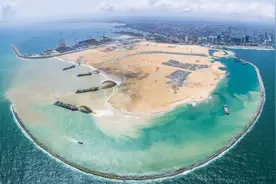 黄岩岛已露出大片陆地，若吹填将变成超级大岛，可容纳20万人！图片