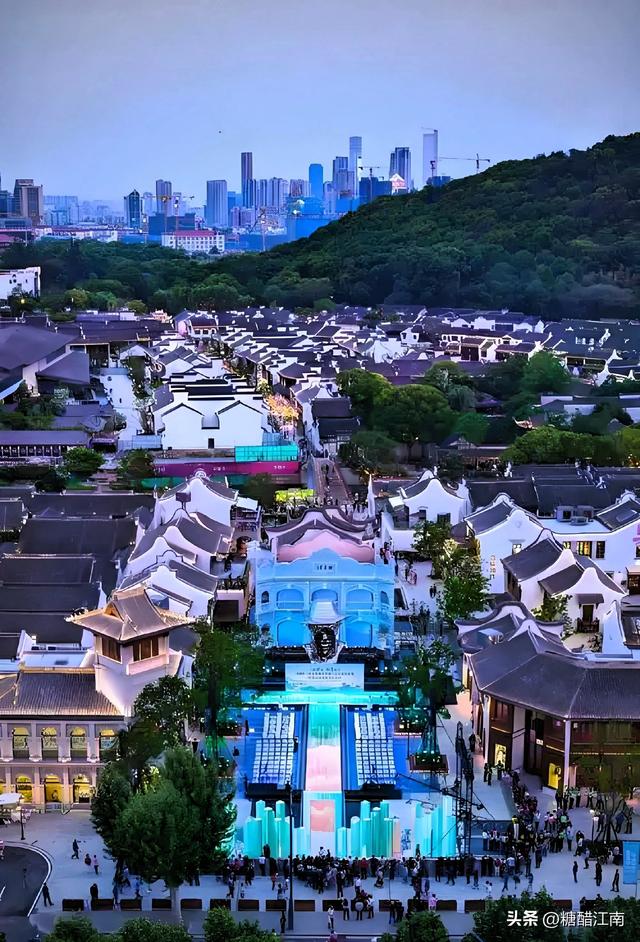 烟火文脉两博弈：惠山古镇免费开放与锡惠片区分级收费的平衡之道