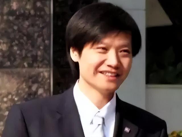 董明珠没想到，雷军受邀观礼阅兵半月多，竟再次令所有人刮目相看
