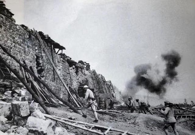 彭总养大的儿子，22岁当上师长，毛泽东说他必反，彭总不信