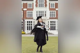 我，95后重庆女孩，在澳洲餐馆打工被人歧视，哭了两个星期图片