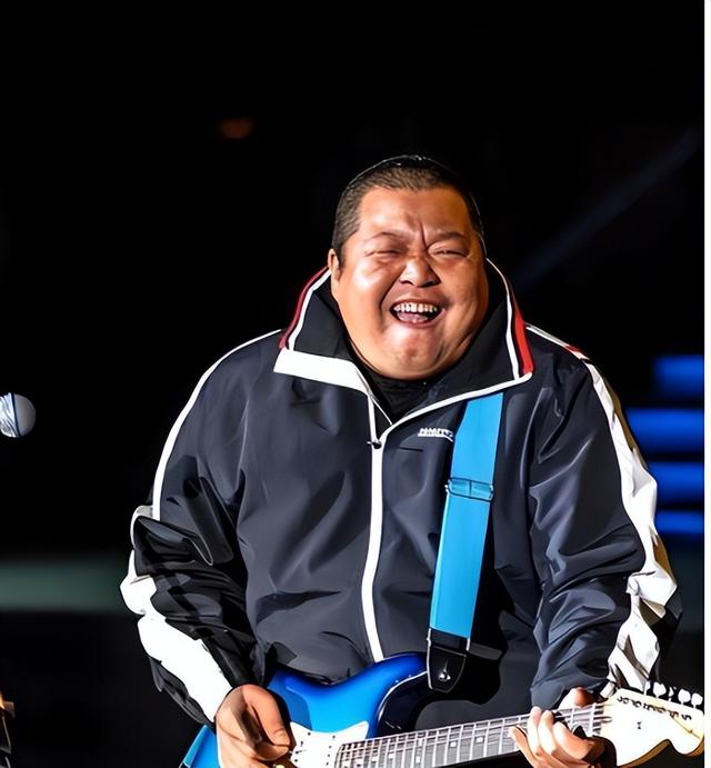 她连上5次春晚，私下却和恩师同居怀孕被骗流产，今57岁依然单身