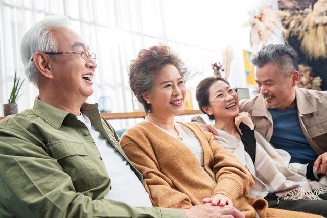 中国将迎人口死亡高峰！22年1041万，23年1100万，去年死亡多少？