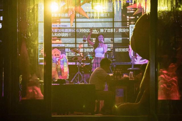 入夜，遇见另一种台儿庄古城！